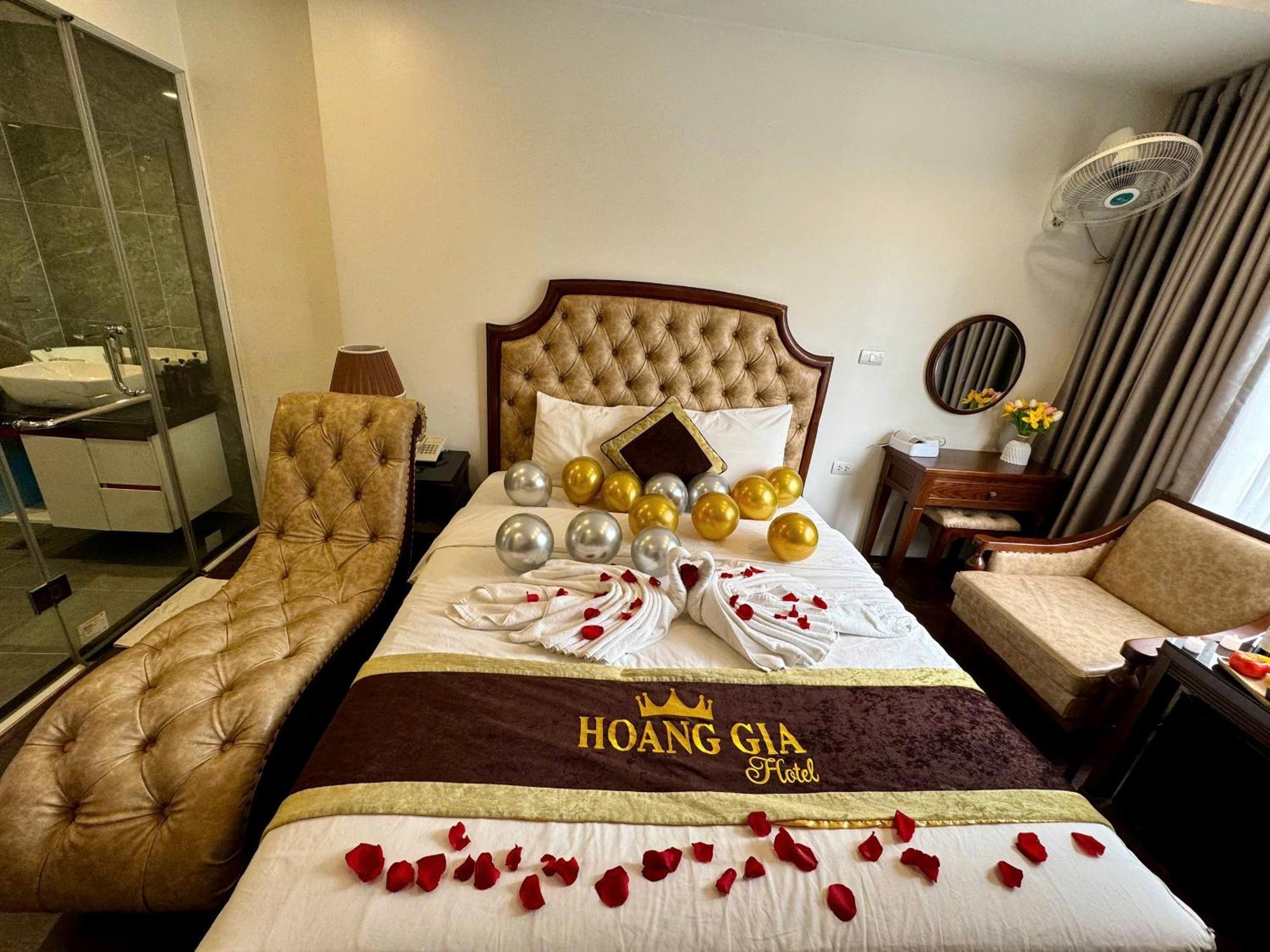 Hoang Gia Hotel Nhan Hoa Ханой Екстер'єр фото