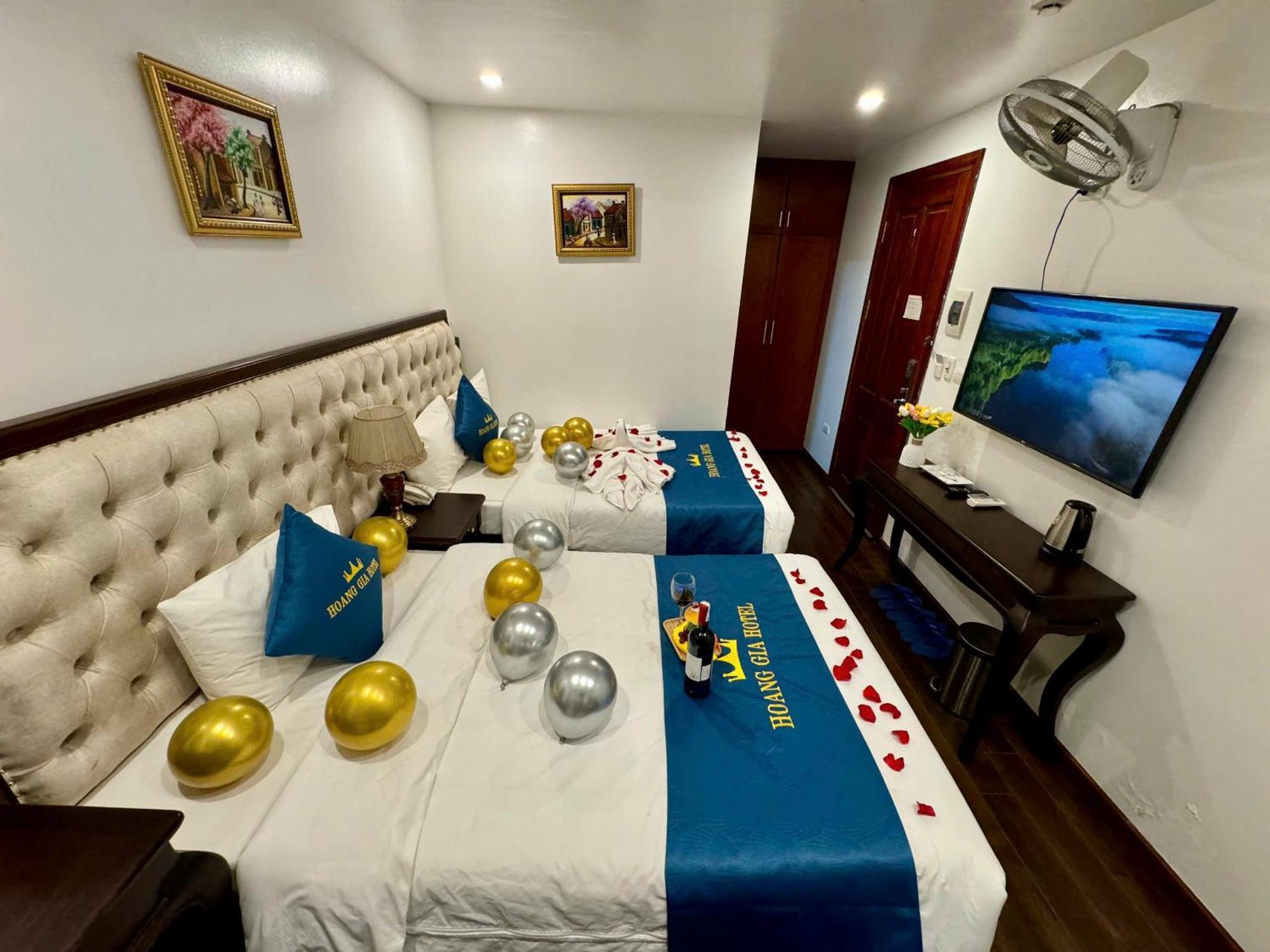Hoang Gia Hotel Nhan Hoa Ханой Екстер'єр фото