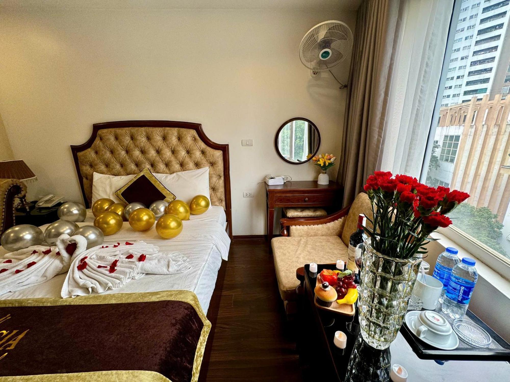 Hoang Gia Hotel Nhan Hoa Ханой Екстер'єр фото