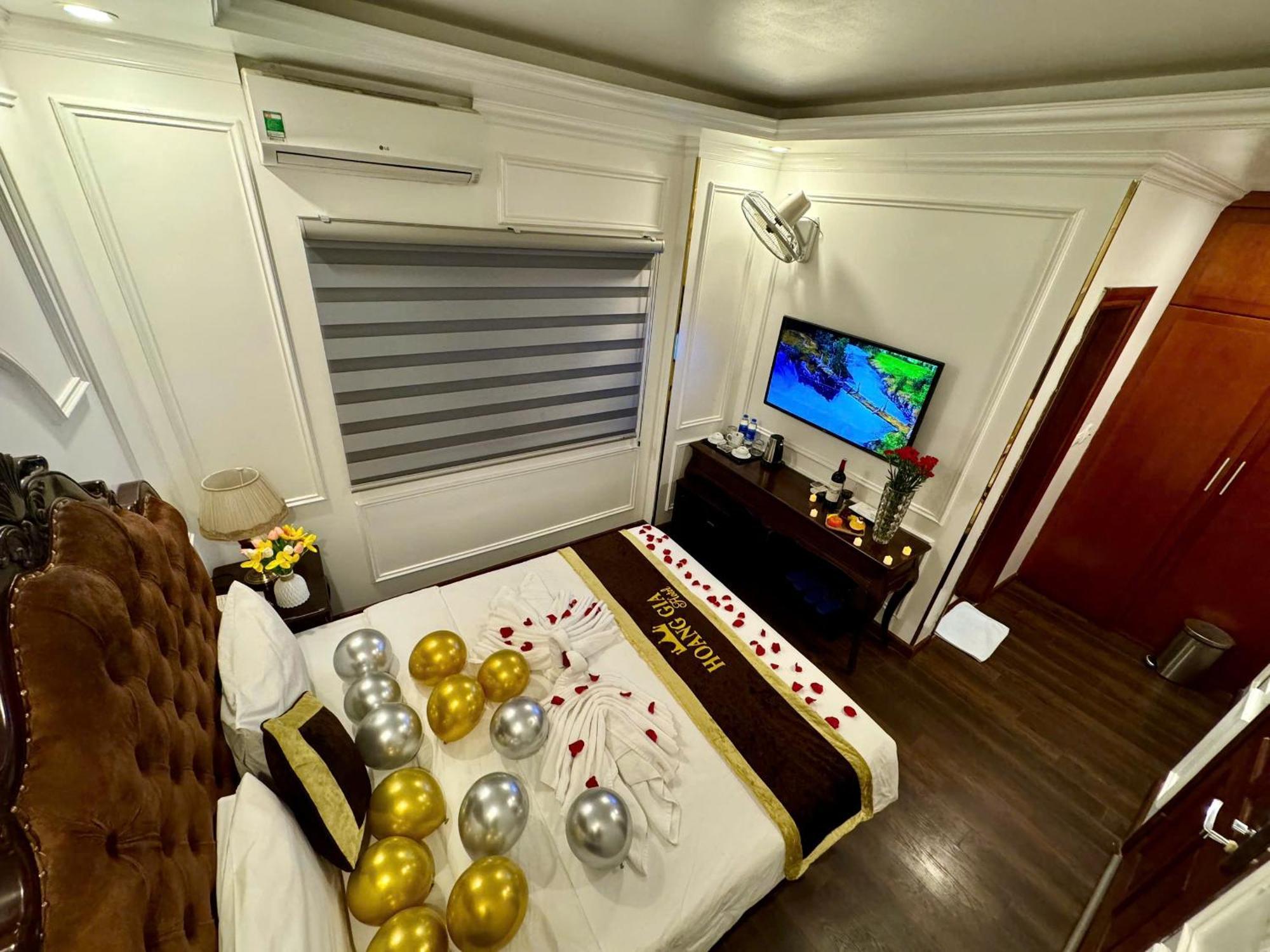 Hoang Gia Hotel Nhan Hoa Ханой Екстер'єр фото