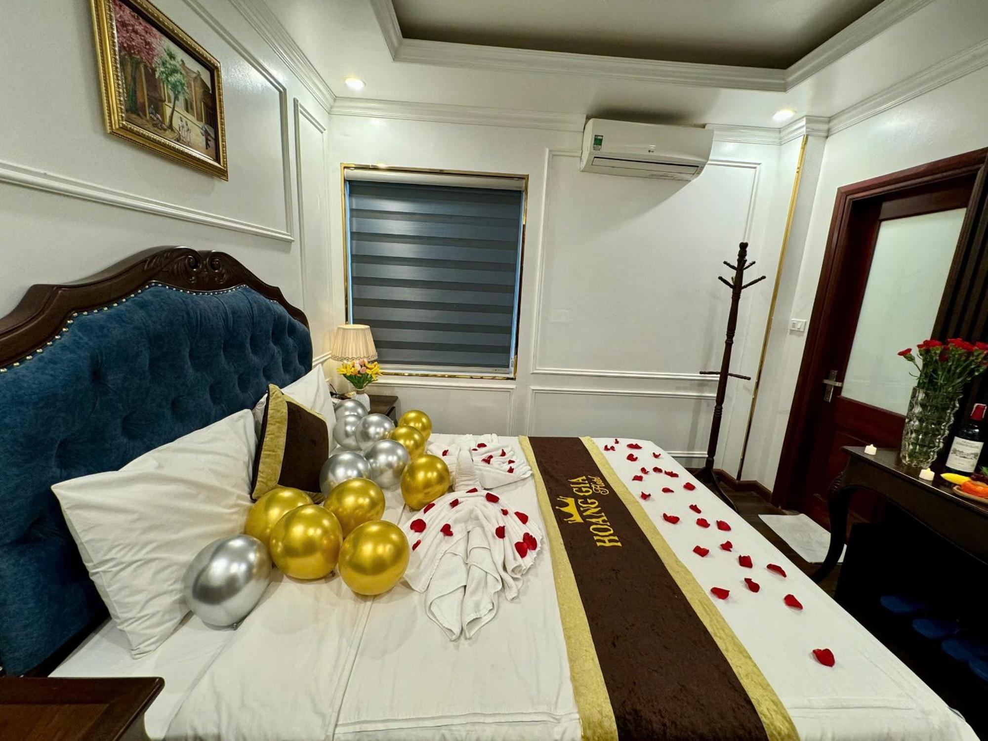 Hoang Gia Hotel Nhan Hoa Ханой Екстер'єр фото