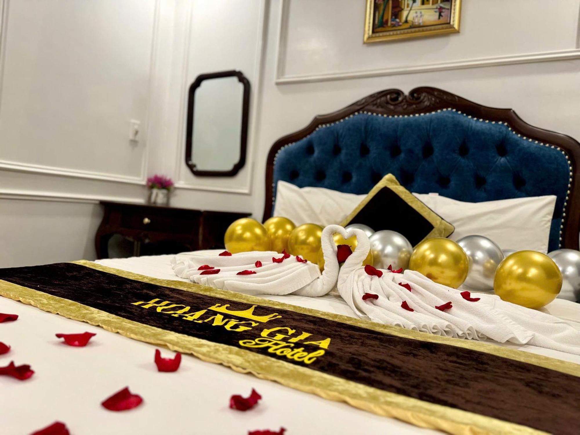 Hoang Gia Hotel Nhan Hoa Ханой Екстер'єр фото