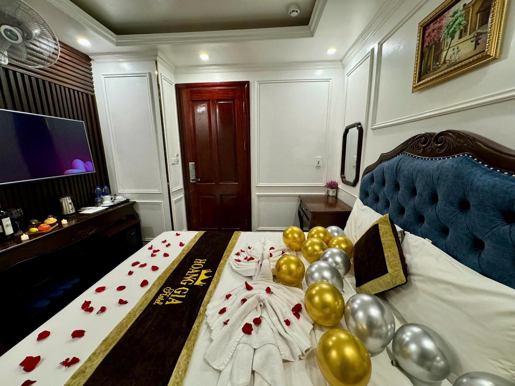 Hoang Gia Hotel Nhan Hoa Ханой Екстер'єр фото