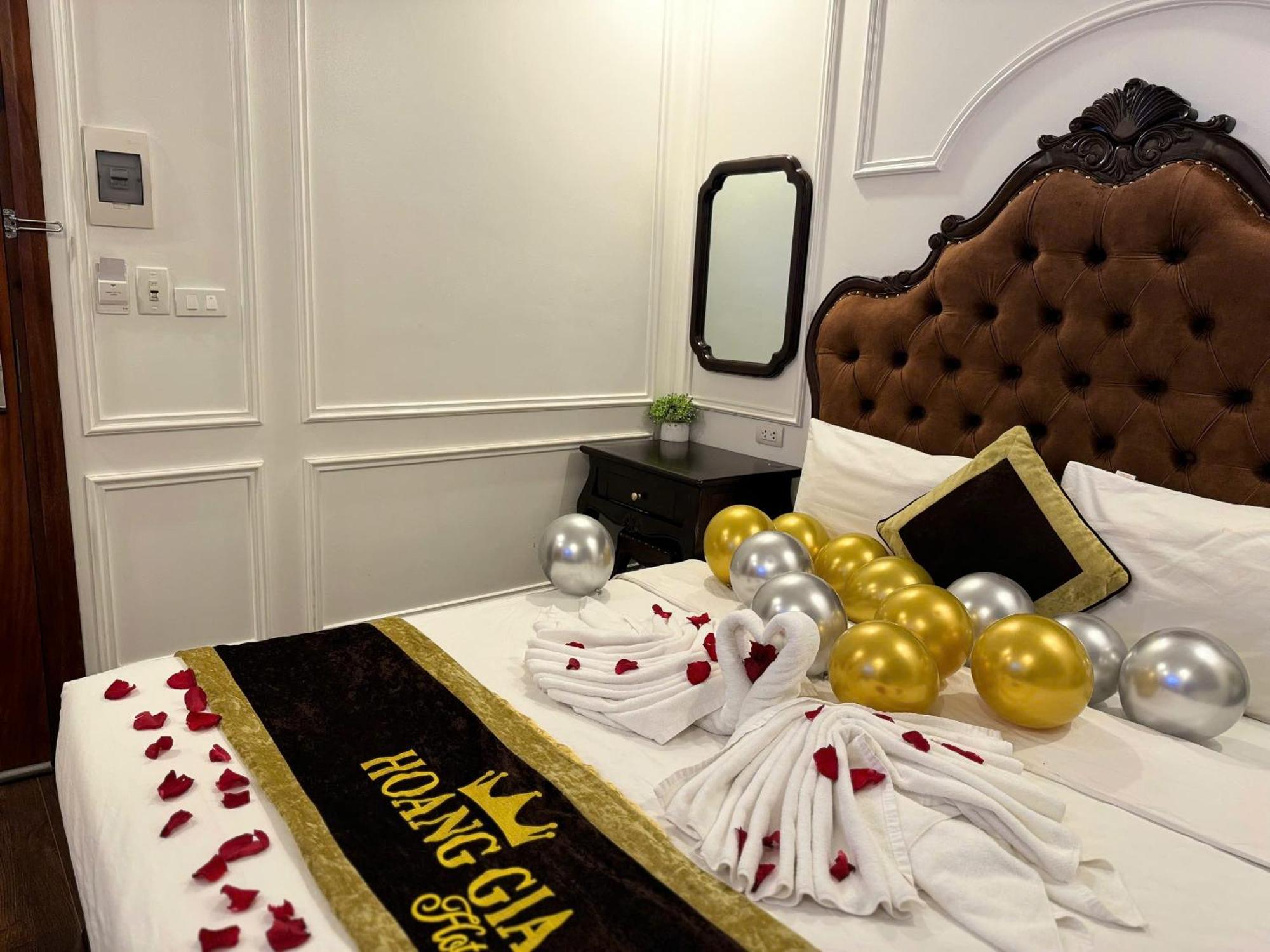 Hoang Gia Hotel Nhan Hoa Ханой Екстер'єр фото