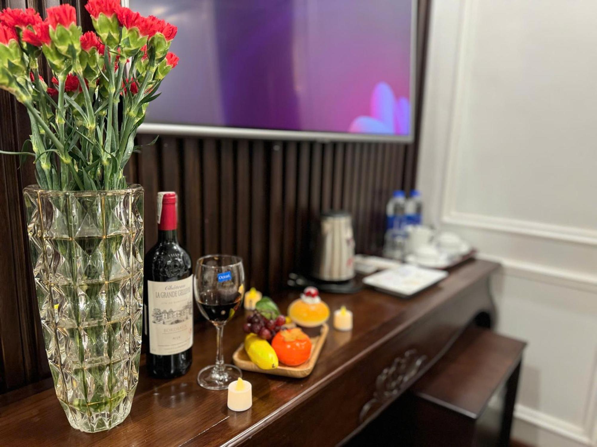 Hoang Gia Hotel Nhan Hoa Ханой Екстер'єр фото