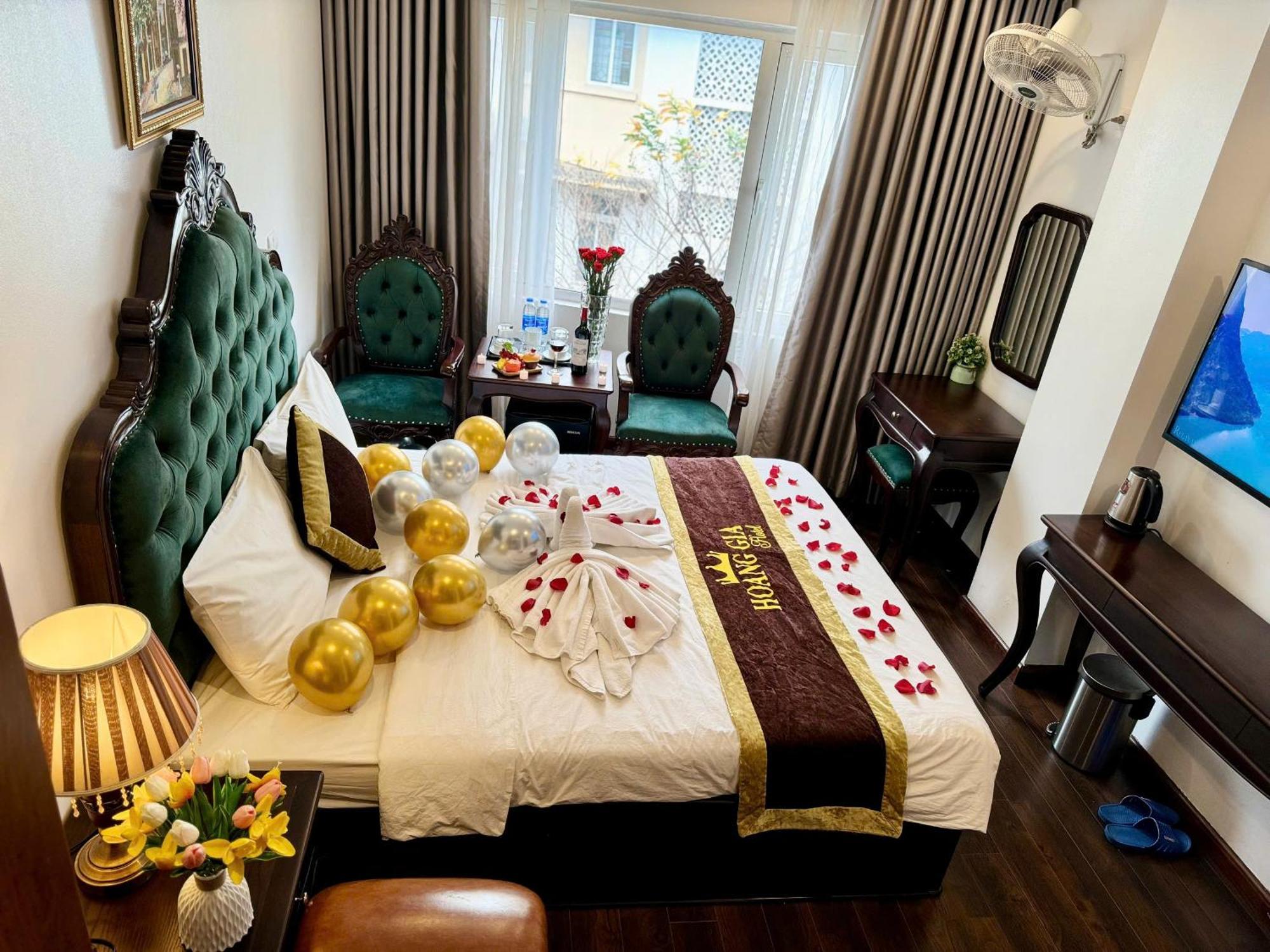 Hoang Gia Hotel Nhan Hoa Ханой Екстер'єр фото