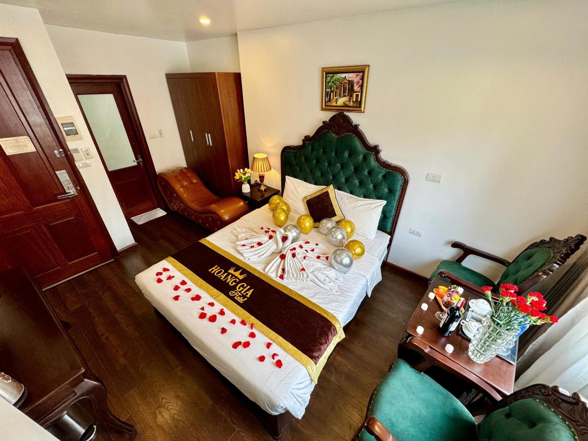 Hoang Gia Hotel Nhan Hoa Ханой Екстер'єр фото