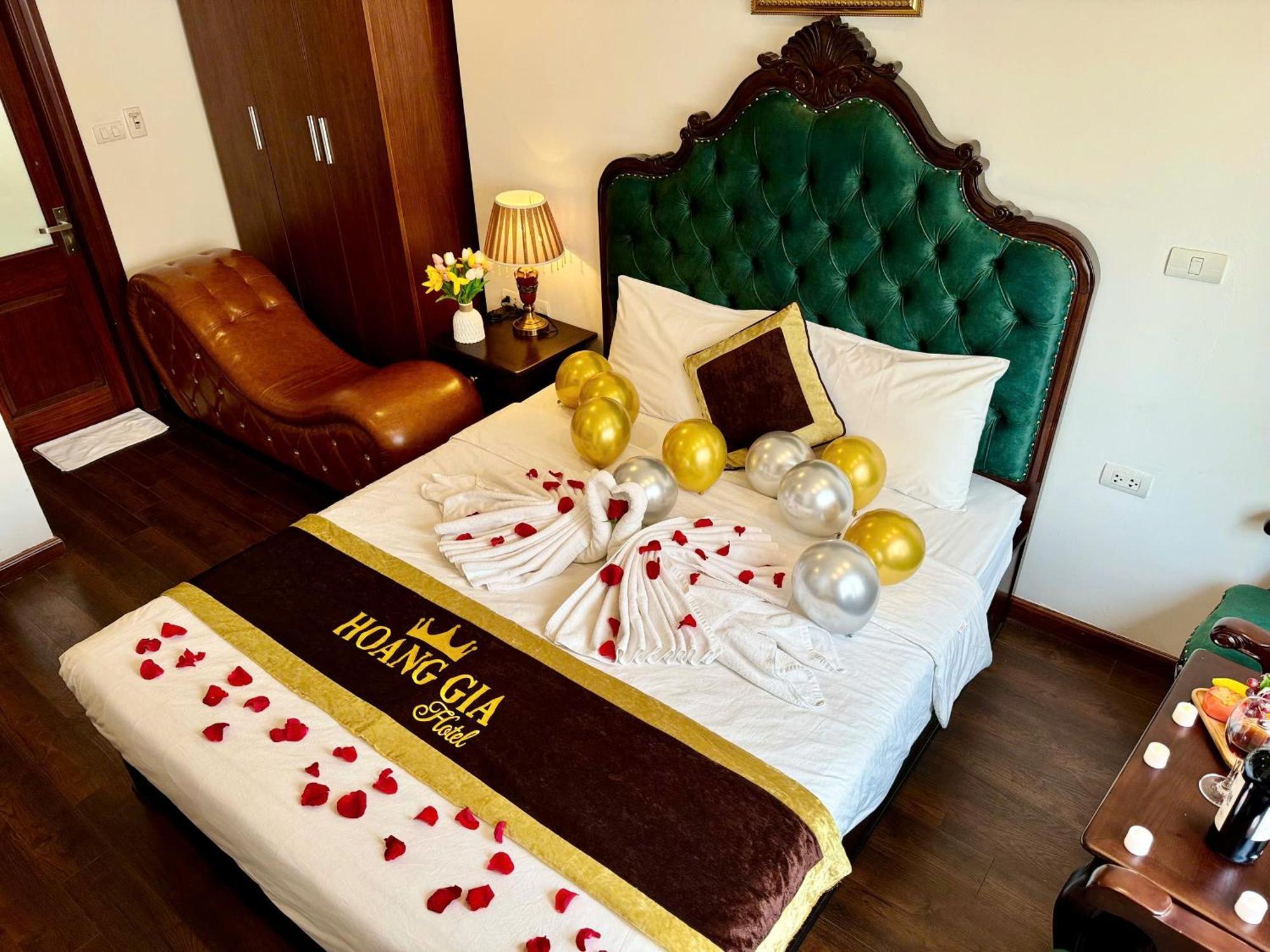Hoang Gia Hotel Nhan Hoa Ханой Екстер'єр фото
