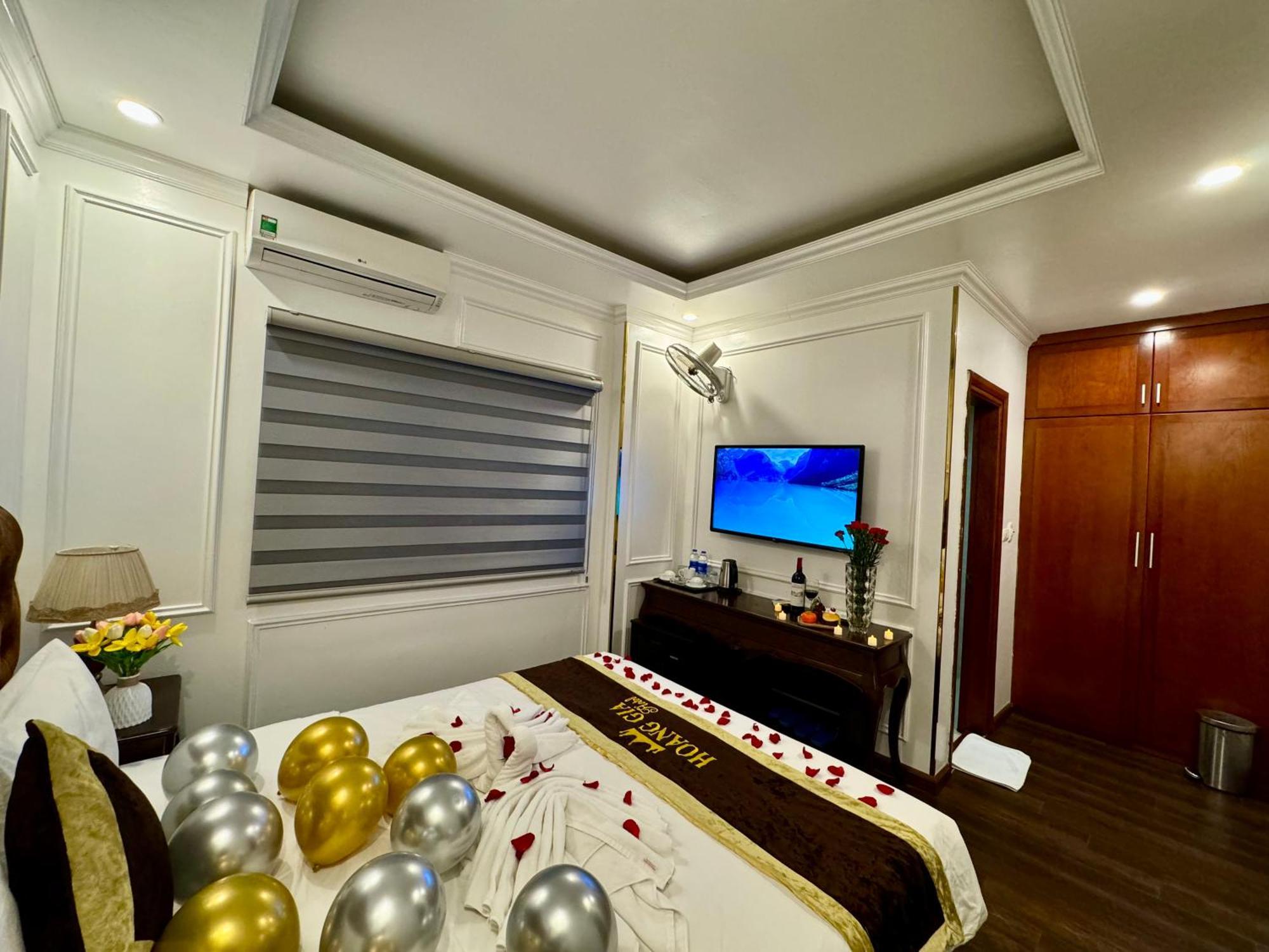 Hoang Gia Hotel Nhan Hoa Ханой Екстер'єр фото